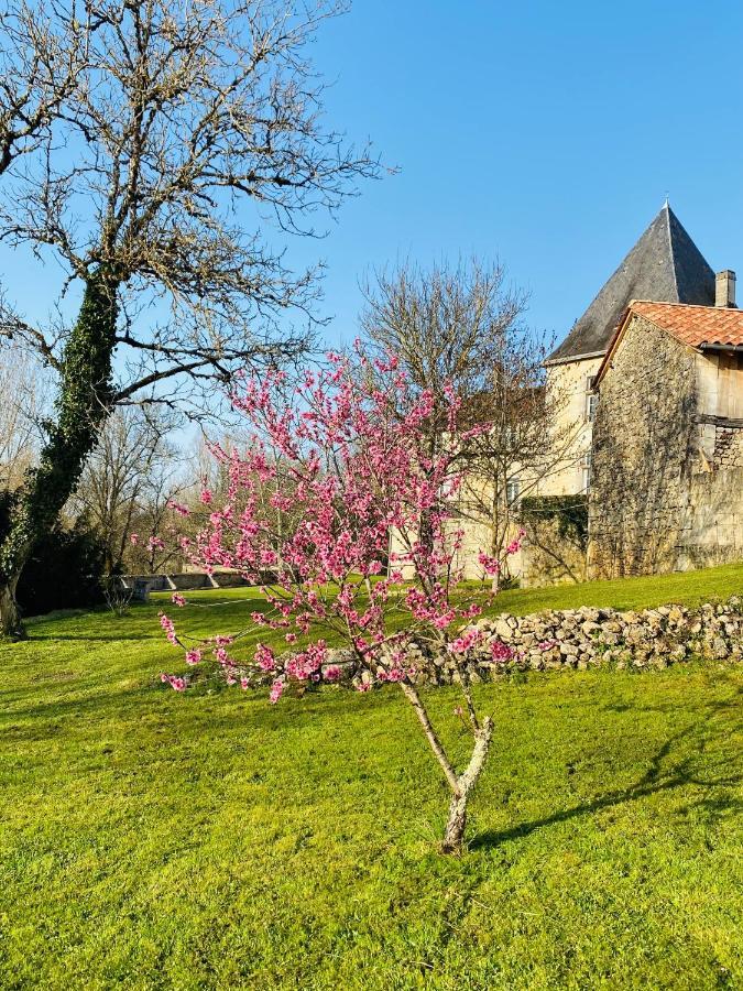 Maison Du Roc Acomodação com café da manhã Champagnac-de-Bélair Exterior foto
